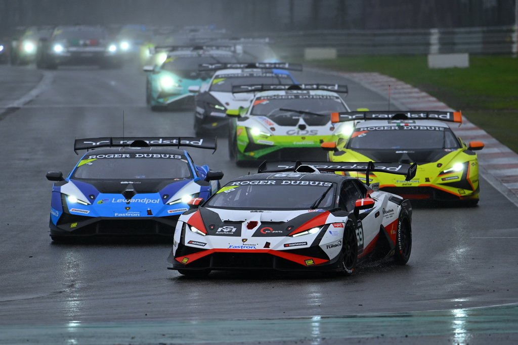 Marco Gersager måtte indstille sig på omskifteligt vejr på Nürburgring til fjerde weekend i Lamborghini Super Trofeo Europe
(Foto: Fotospeedy)